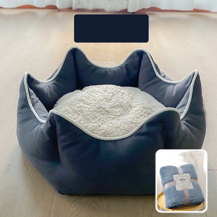 Plush cat bedding