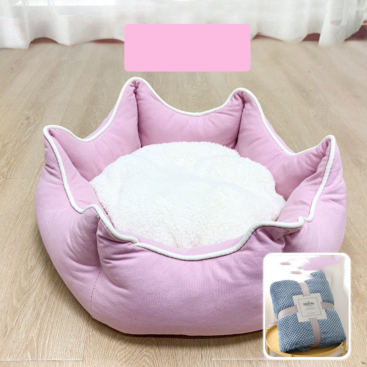 Plush cat bedding